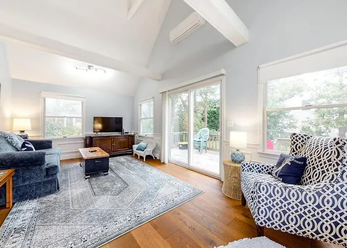 Ferry Harbor Cottage