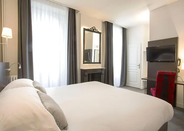 Hotel Voltaire Opera