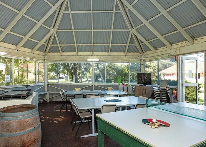 Emu Point Motel