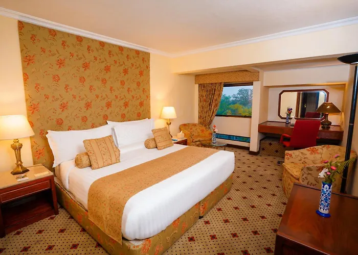 Avari Lahore Hotel
