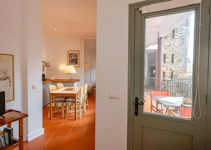 Apartmentstamariu5 Cozy Retreat With Terrace
