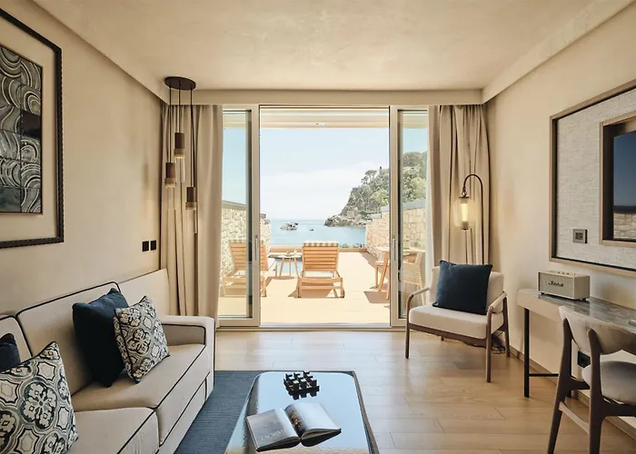 Mazzaro Sea Palace - The Leading Hotels Of The World