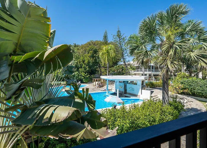 Tropical Casa Laguna