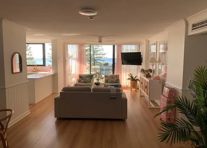 La Pacifique Apartments Gold Coast