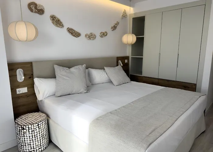 Suites Roc Portonova - Newly Renovated 2026