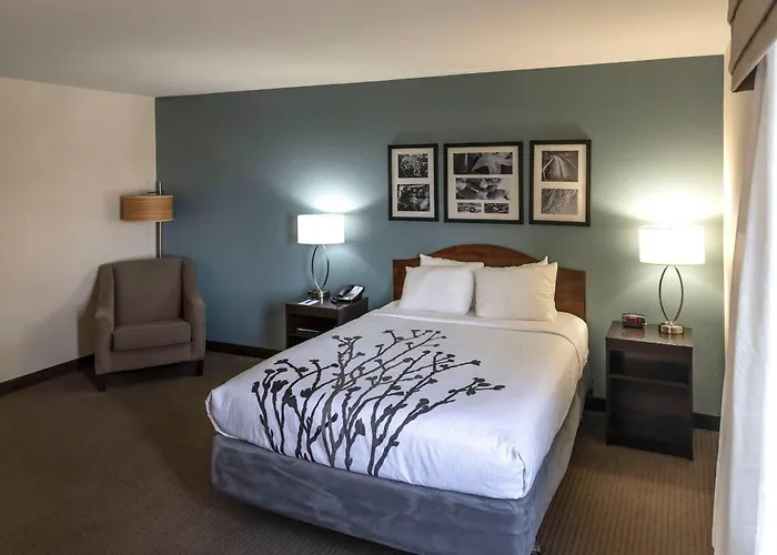 Sleep Inn & Suites Evansville - Casper