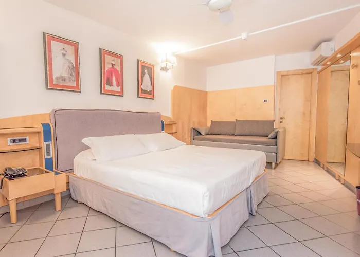 Hotel Riva Degli Etruschi