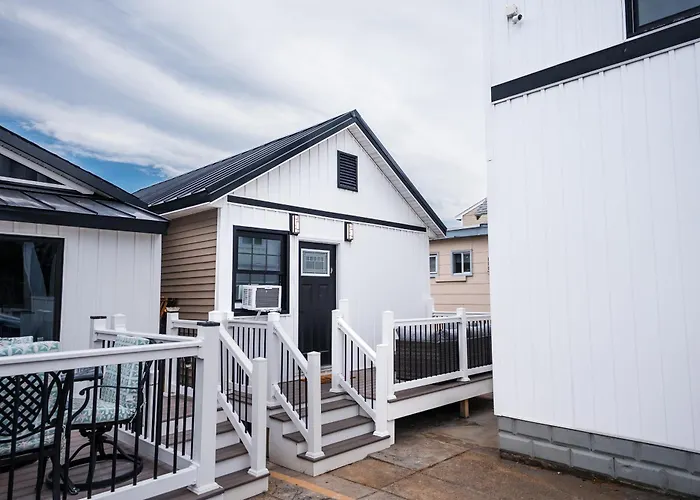 Coastal Sands Inn