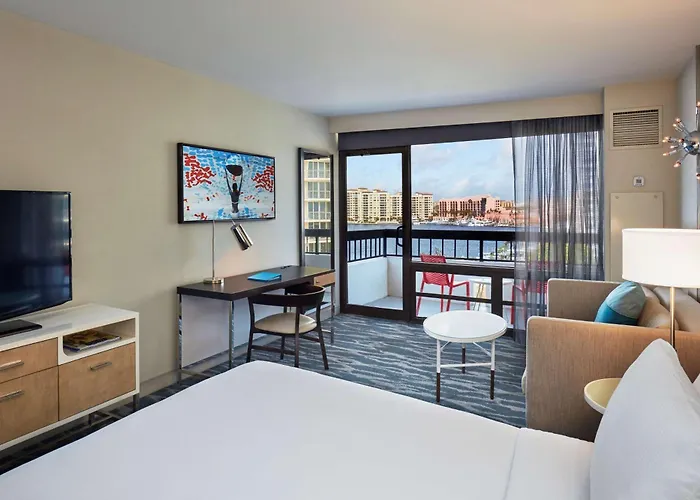 Waterstone Resort & Marina Boca Raton, Curio Collection By Hilton