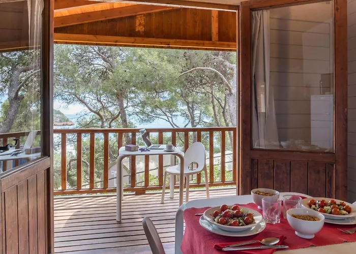 Camping Estival Torre de la Mora
