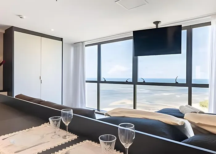 Bhs Flat A Beira Mar 2203