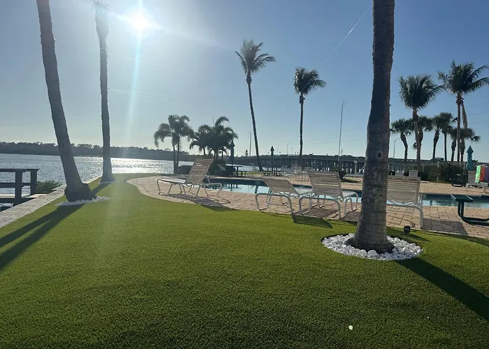 Boca Ciega Resort