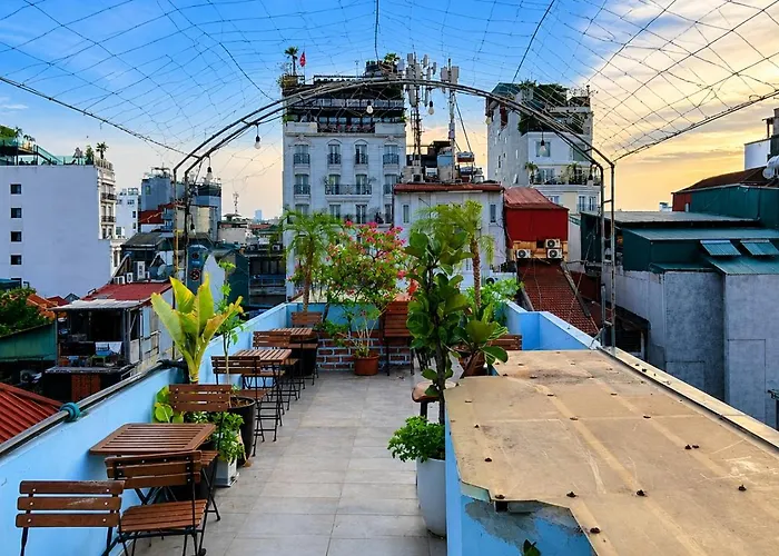 Awesome Hanoi Hostel & Travel