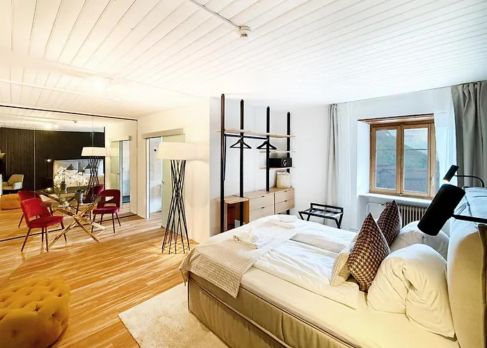 Du Glacier Boutique & Traditions Hotel