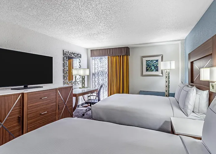 Doubletree By Hilton Milwaukee Downtown