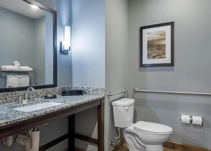 Best Western Plus Overland Inn