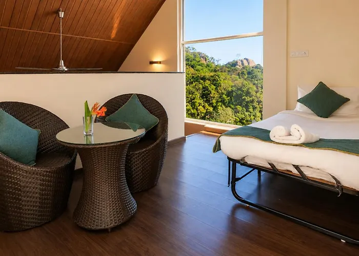Shola Crown Resort - Munnar