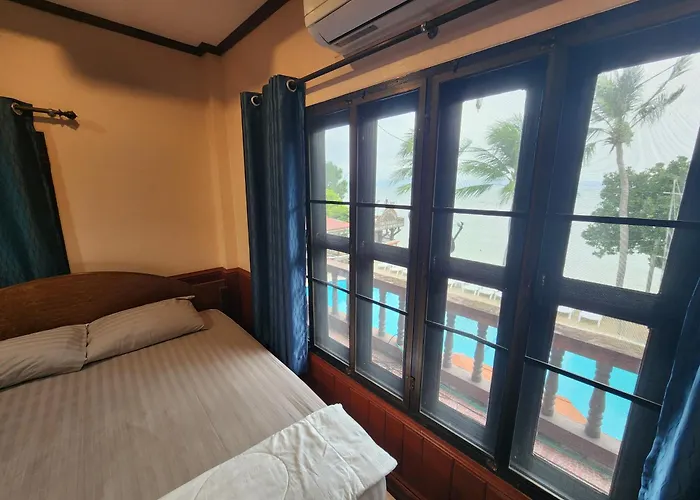 Coral Resort & Bungalows