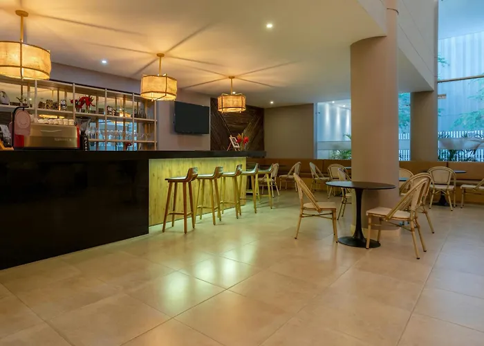 Courtyard By Marriott Santa Marta Resort