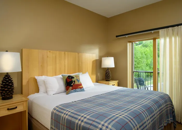 Burke Mountain Hotel