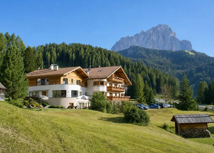 Garni Hotel Rosengarten B&B