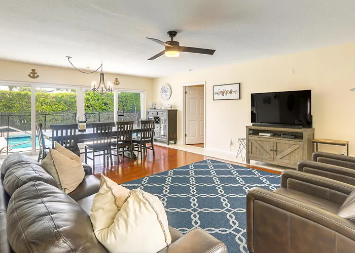 Riviera Beach Vacation Home W/ Pool: Walk To Beach