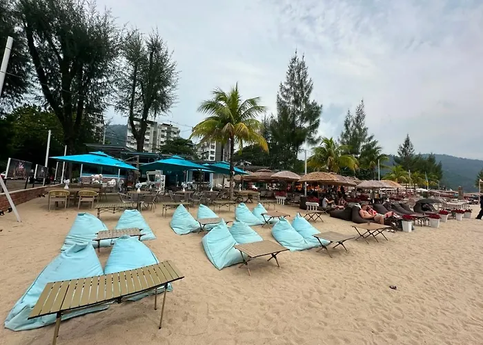 By The Sea Beachfront Designer Suites Penang - Managed By Art Of Tree