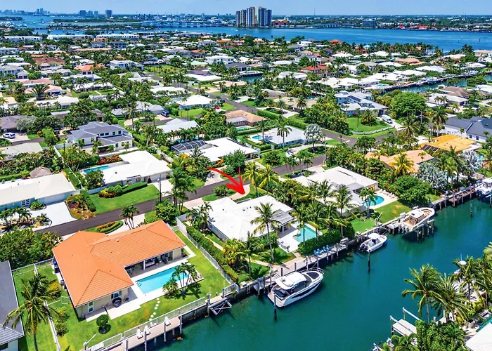 Seven Palms Waterfront- Private Dock, Heated Pool & Lanai -Walk To Beach! By Maven Vacation Rentals