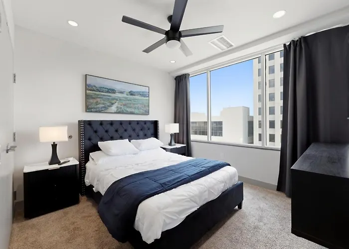 175 Lex - Walkable Downtown Lexington & Rupp Arena - Full Condos