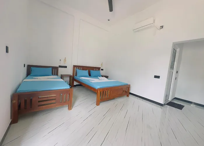 Amwaj Blue Cabana Arugambay