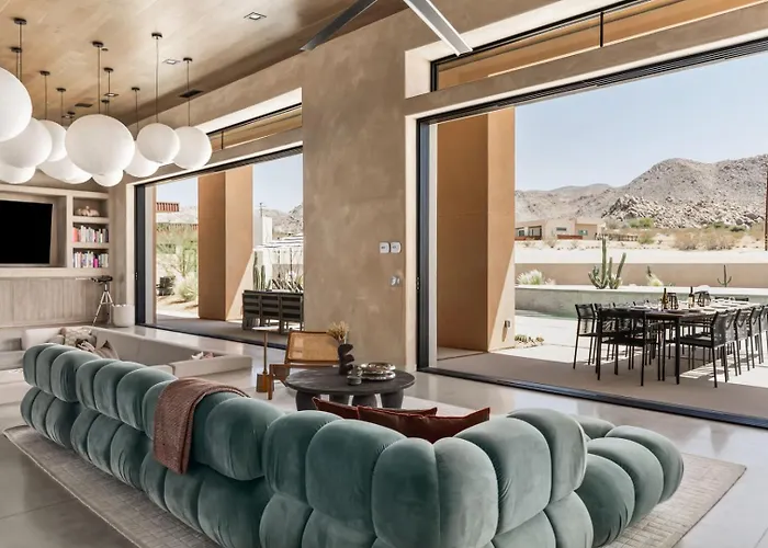 Peak By Fieldtrip - 8 Bedroom Modern Oasis - 2 Pools