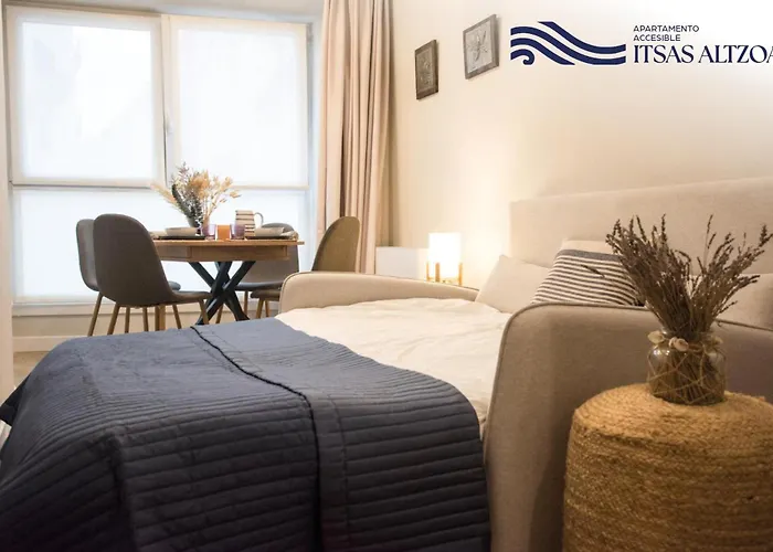 ALTZOAN Apartamentos Turísticos y aparcamiento gratuito