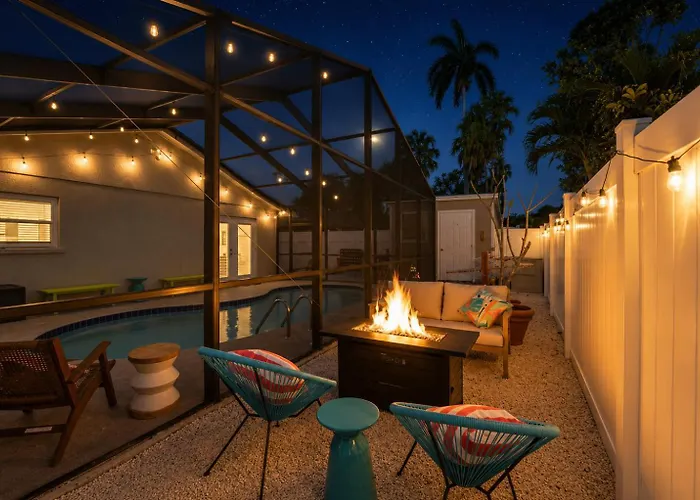 Sunwashed Stone Villa With Heated Pool, Hot Tub & Mini Golf