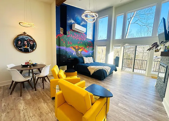 Firefly2 - Luxury Lakeside Treehouse With Hot Tub