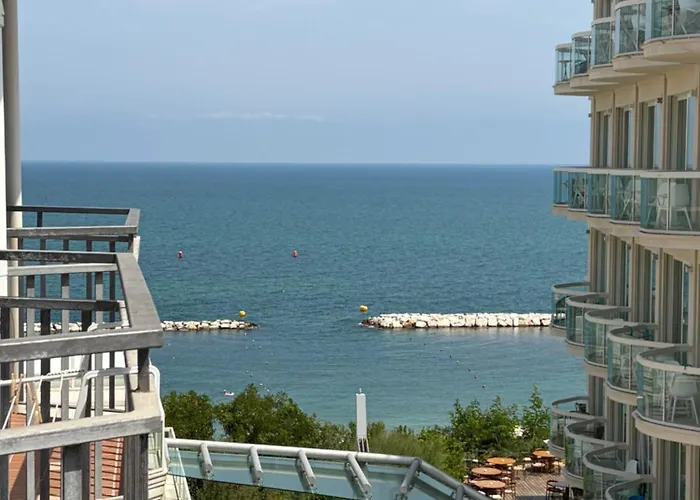 ÁVRA Boutique Hotel - Rock Crystal