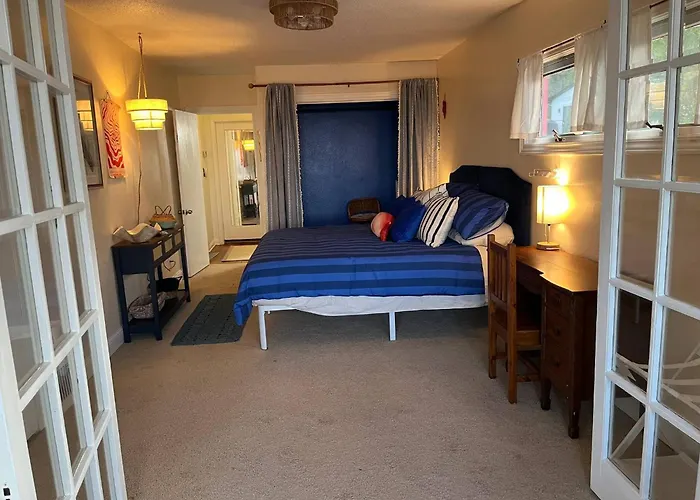 Bluffton Breeze Cottage