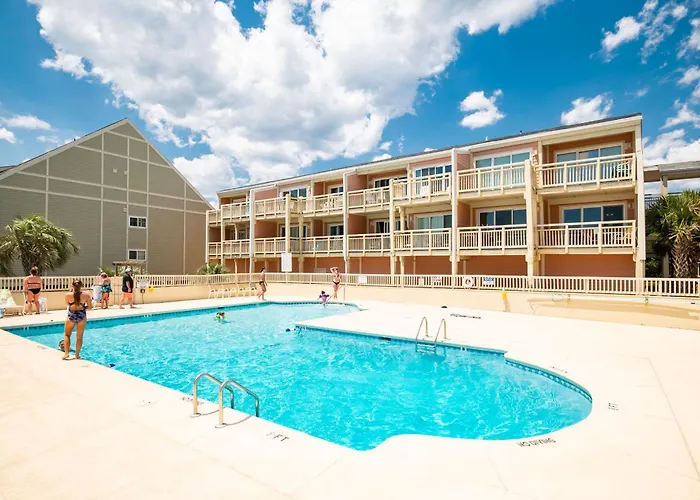 Beach Retreat By Oak Island Accommodations