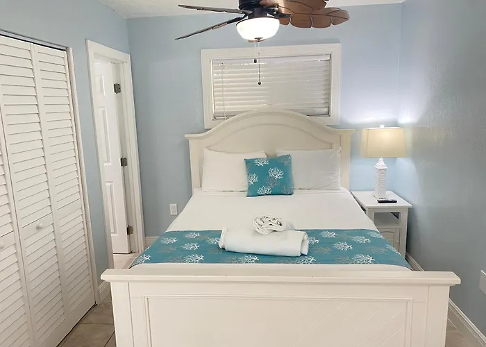 White Sands Beach Resort - Anna Maria Island