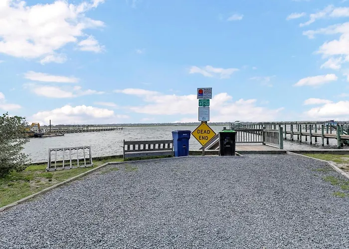 Charming 3 Bedroom House With Views Of The Ocean And The Sound