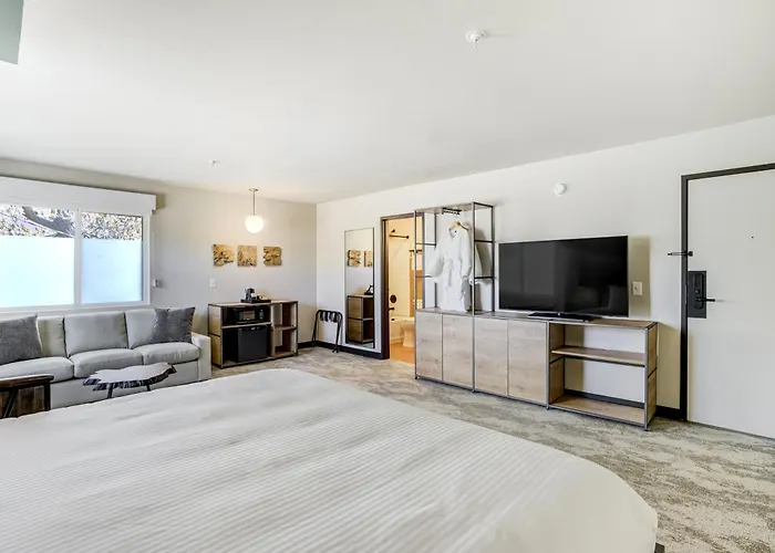 The Outrider Hotel