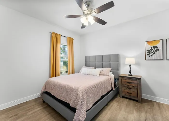 Steps2Pool,Beach,Dining,Pet Friendly,Windmark