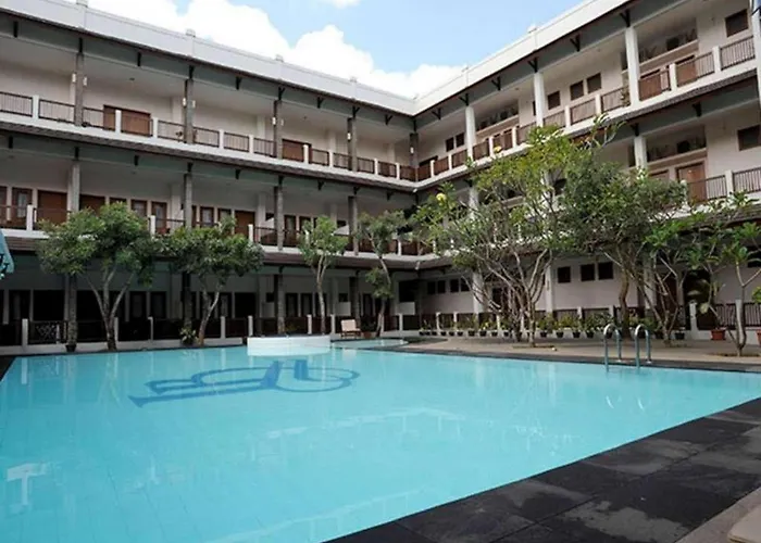 Laut Biru Resort Hotel