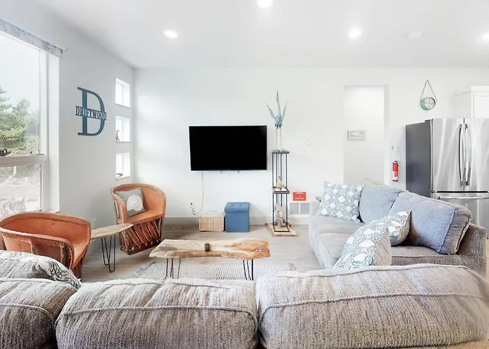 Dog-Friendly Home With Wifi Private Washer&Dryer Balcony And Two Living Rooms