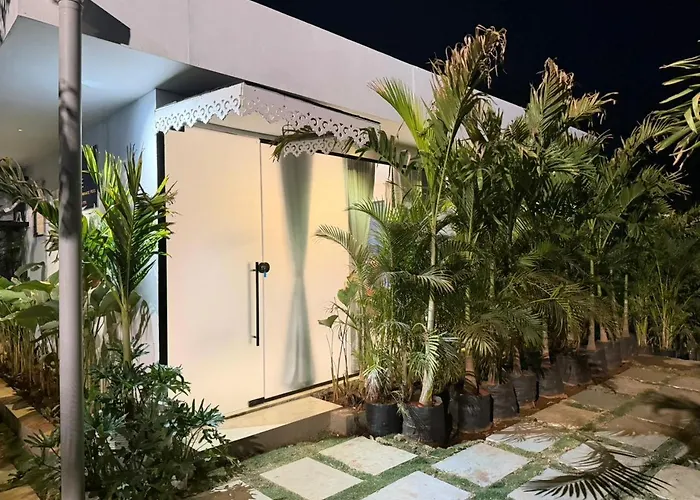 7 Tree Resort & Restaurant