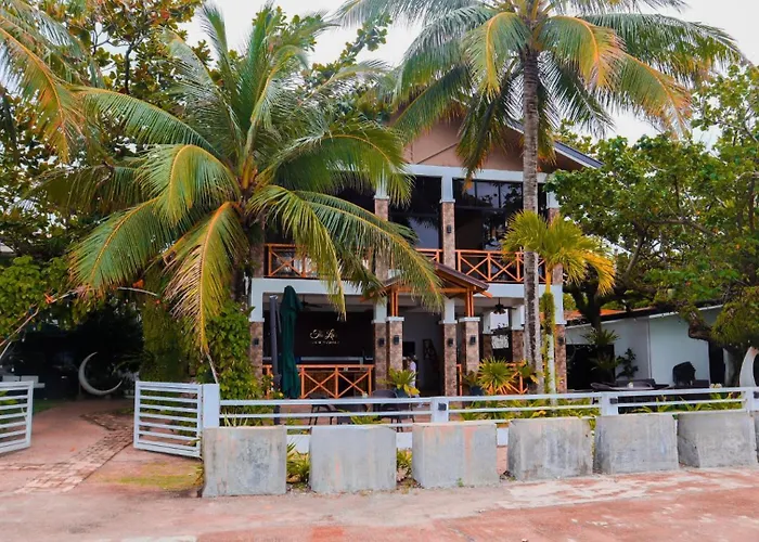The Lei'S Hotel And Beach Resort