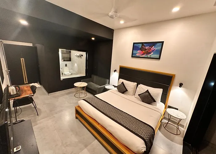 Taaffeite Hotels And Resorts