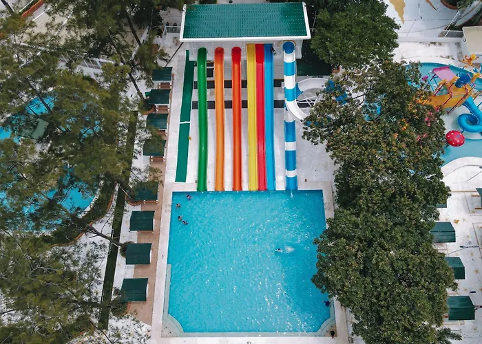 Villa Excellance Beach & Wave Pool Resort - Suites And Villas