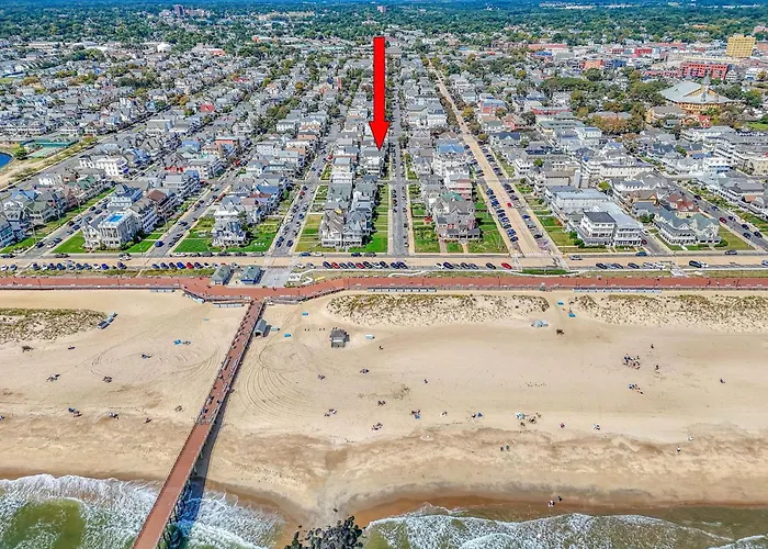The 1889 Modern Victorian 6Br House Sunroom 1 Block To Sandy Beach Beach Badges Included Walk To Asbury Park Nightlife Dog Friendly
