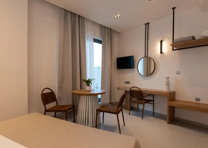 Elpis Studio Apartments