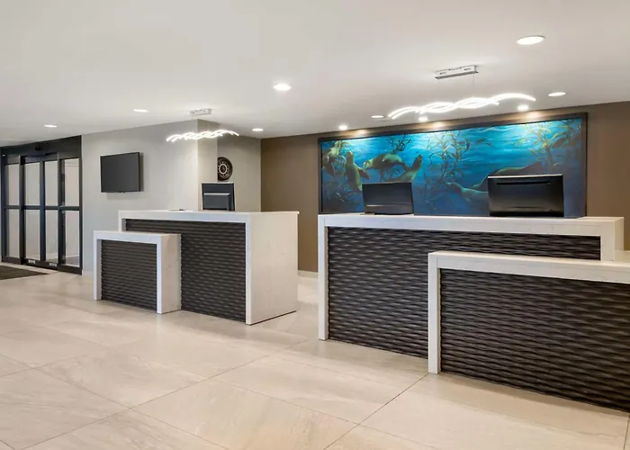Best Western Plus Agate Beach Inn
